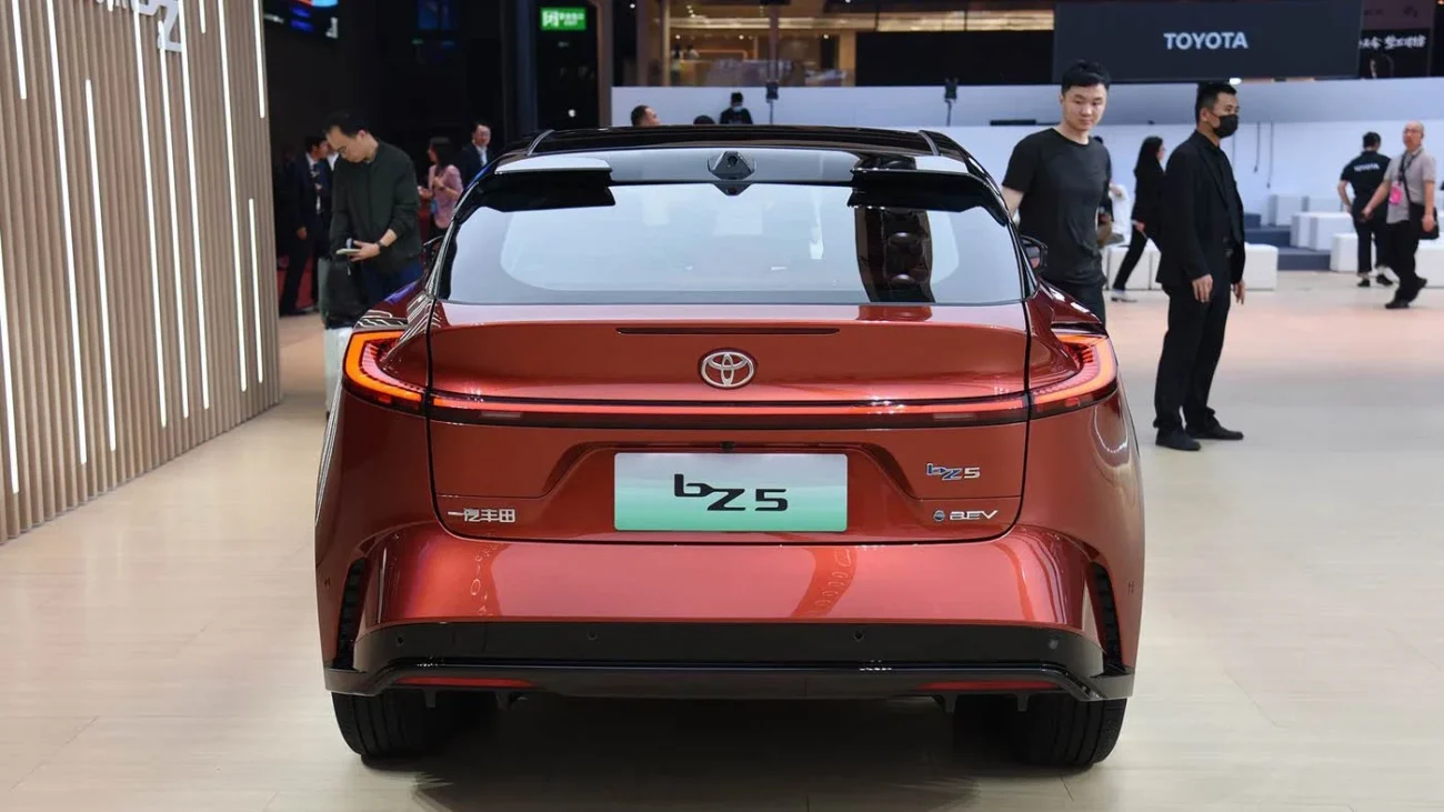 تویوتا bZ5 شاسی‌بلند تمام‌برقی در نمایشگاه شانگهای 2025