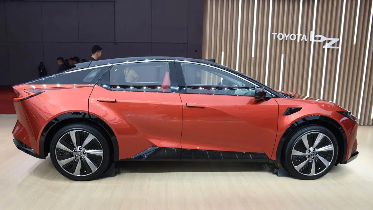 تویوتا bZ5 شاسی‌بلند تمام‌برقی در نمایشگاه شانگهای 2025