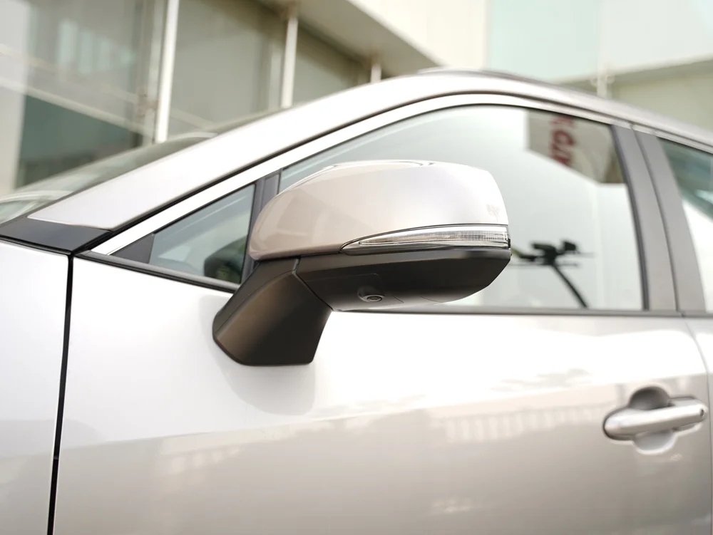 آینه جانبی با چراغ راهنما در وایلدلندر