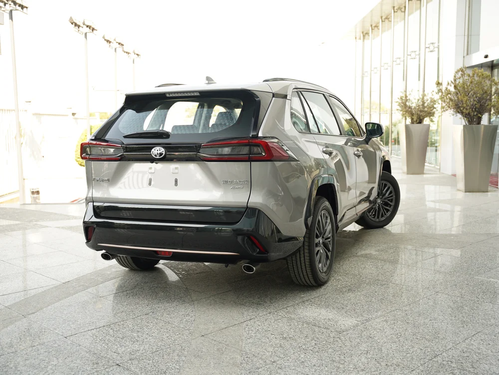 بدنه براق وایلدلندر در نمایشگاه خودرو