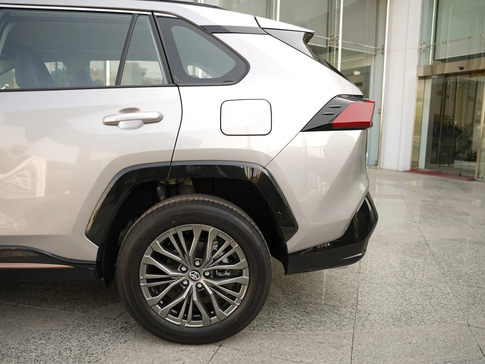 درپوش باک سوخت در بدنه تویوتا وایلدلندر