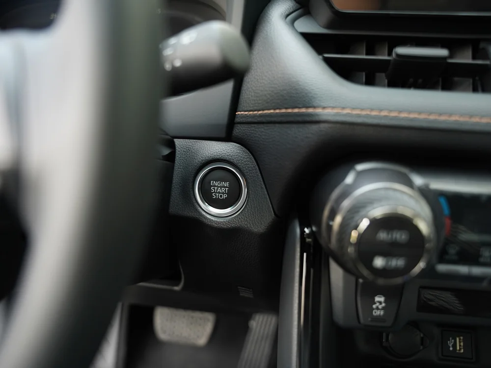 دکمه کی لس تویوتا وایلدلندر 2025