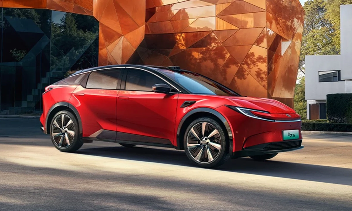 کاور رسمی تویوتا BZ5 – ایرتویا