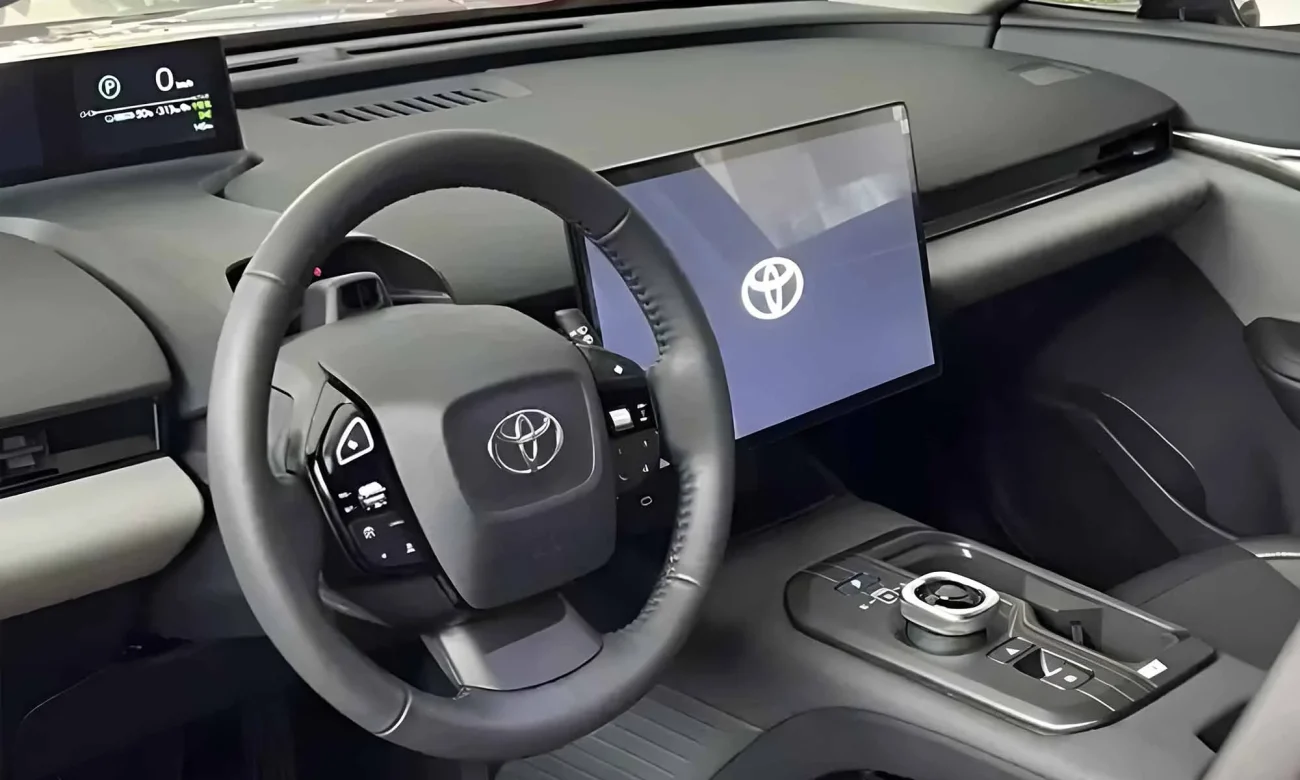 داشبورد و مانیتور تویوتا BZ5 – کابین دیجیتال