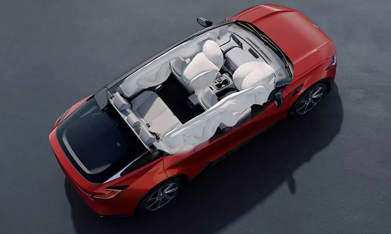 نمای بالای کابین تویوتا BZ5 – طراحی داخلی دیجیتالی