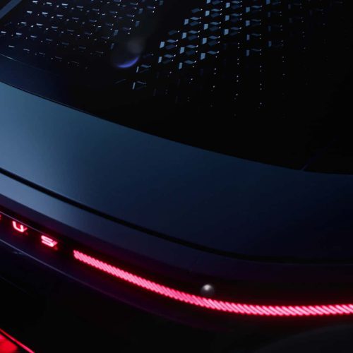 نوار نوری عقب لکسوس LFA در حالت روشن