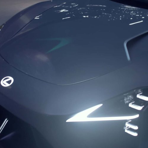 ورودی هوای کناری و جزئیات بدنه لکسوس LFA