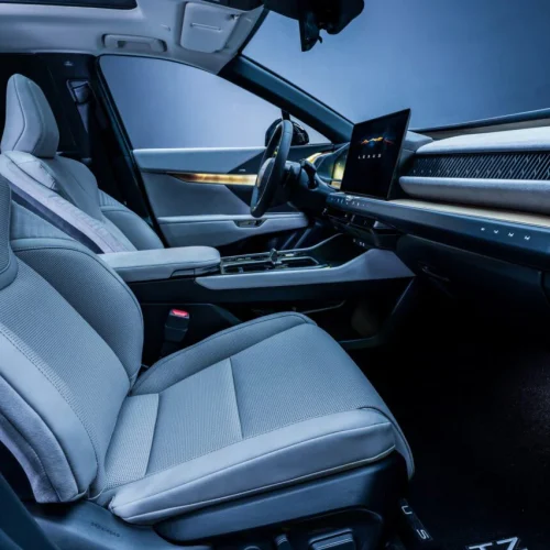 صندلی‌های جلو و داشبورد Lexus TZ 2027