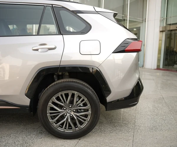 درپوش-باک-سوخت-در-بدنه-تویوتا-وایلدلندر-2025