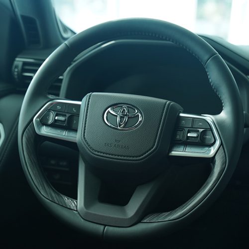 فرمان-تویوتا-لندکروزVXR-توئین-توربو-در-ایرتویا