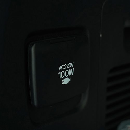 نمای-داخلی-تویوتا-لندکروزnewLC300-در-ایرتویا