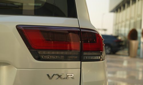 چراغ-عقب-تویوتا-لندکروز-اتاق-300-مشکی-2025-ایرتویا