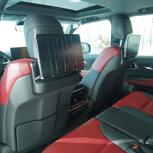 صندلی-عقب-تویوتا-لندکروزVXR-توئین-توربو-در-ایرتویا