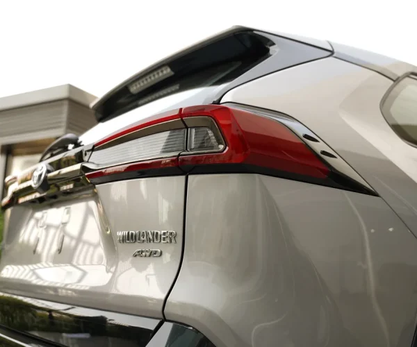 چراغ-عقب-تویوتا-وایلدلندر2025