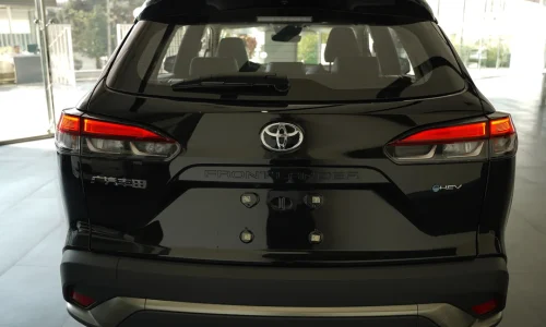 نمای عقب فرانت لندر با طراحی مدرن چراغ‌های LED