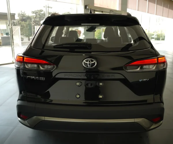 نمای عقب فرانت لندر با طراحی مدرن چراغ‌های LED