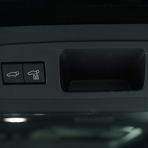 کلید-قفل-درب-تویوتا-لندکروزVXR-توئین-توربو-در-ایرتویا