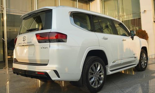 تویوتا-لندکروز-VXR-2025-در ایرتویا