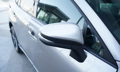 نمای جانبی تویوتا ونزا 2025 با طراحی اسپرت