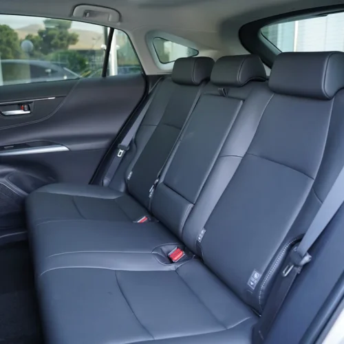 کابین لوکس تویوتا ونزا 2025 با امکانات رفاهی