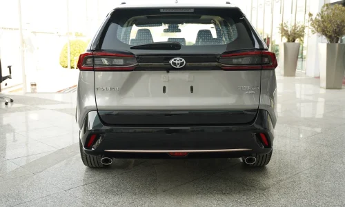 نمای-پشت-تویوتا-وایلدلندر-2025